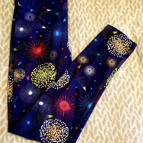 LulaRoe Leggings 💜 - Picture 3 of 4
